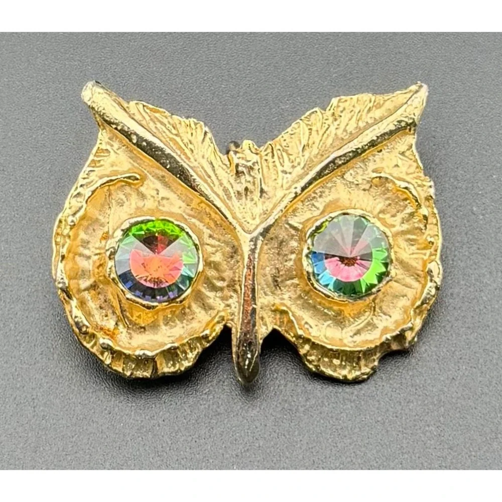 Vintage Owl‎ Face Pendant Gold Tone Aurora Borealis Rhinestone Eyes Craft READ